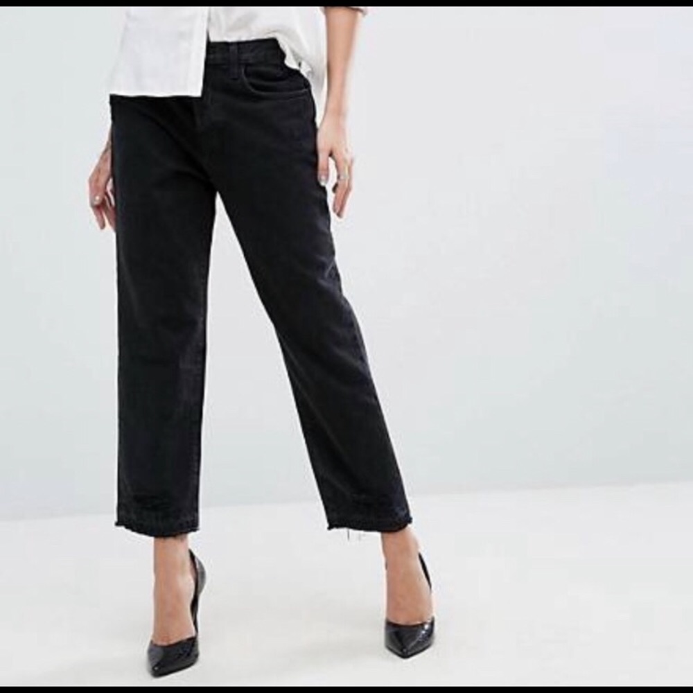 J BRAND indigo cropped jeans 29x26 w/ raw hem 🔥